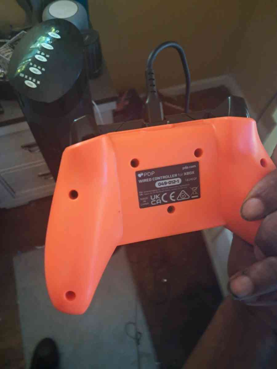 Xbox One s - Adelanto, California - FleaMarketBay