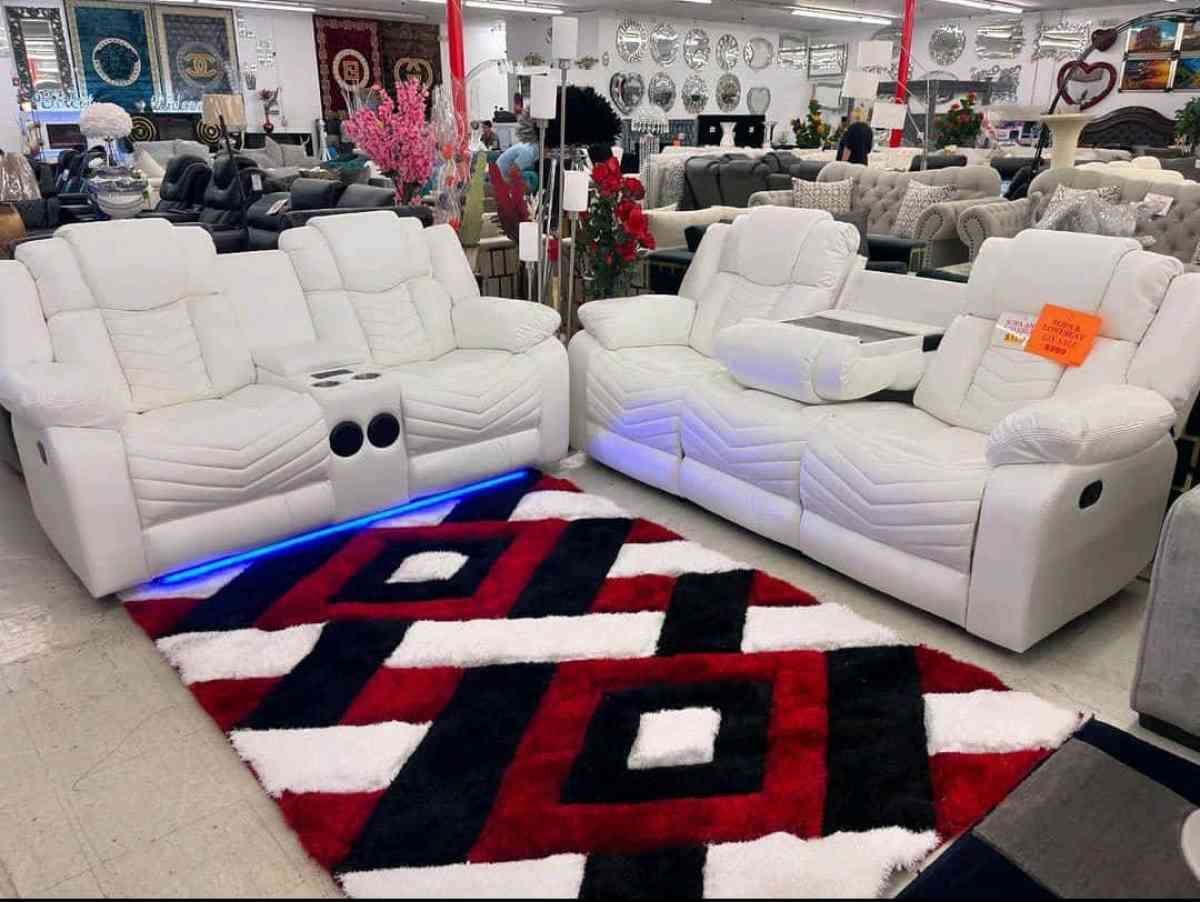 Set de reclinables elctricos Sofa y Loveseat - Hialeah, Florida