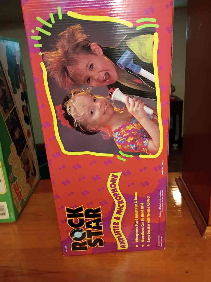 Vintage Rockstar Amplifier And Microphone - Bellevue, Kentucky - FleaMarketBay