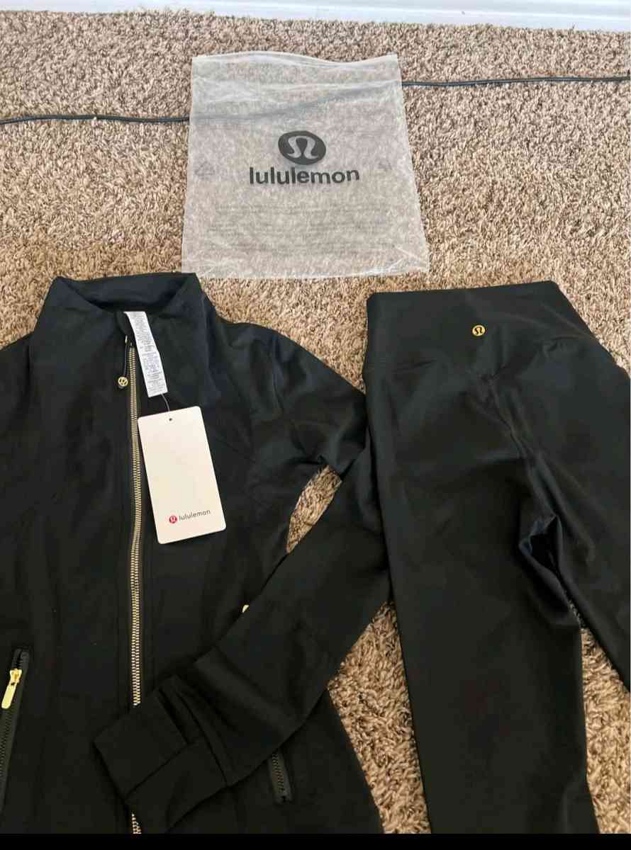 Lululemon Black Set Size Small  Top  Bottom - Newnan, Georgia