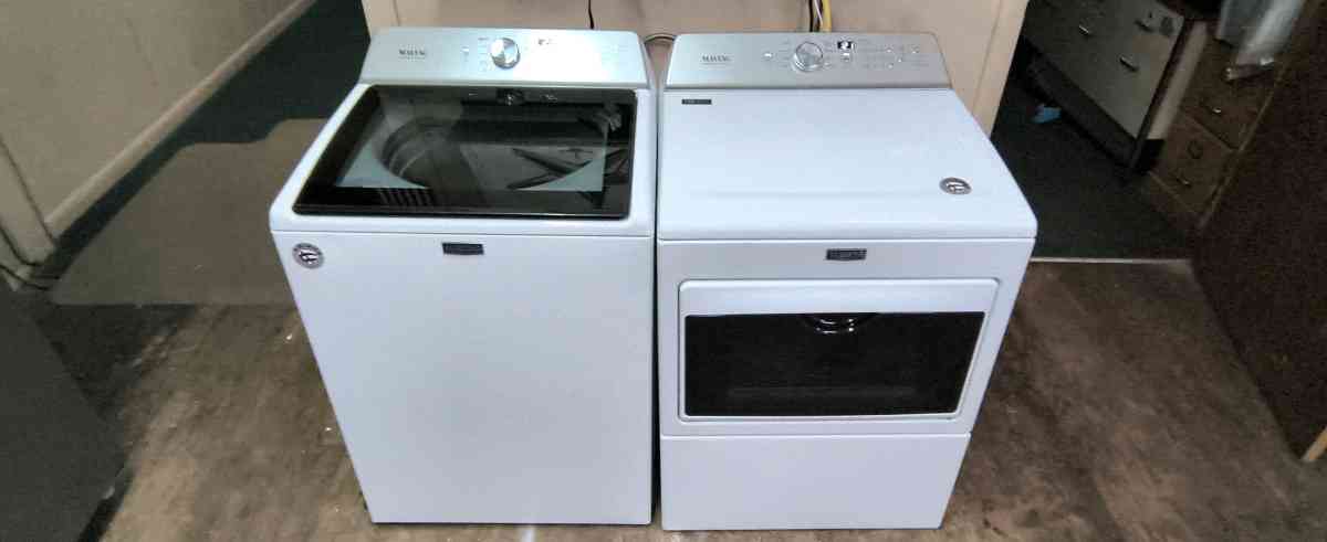 MAYTAG WHITE ELITE TOPLOAD WASHER  ELECTRIC DRYER SET