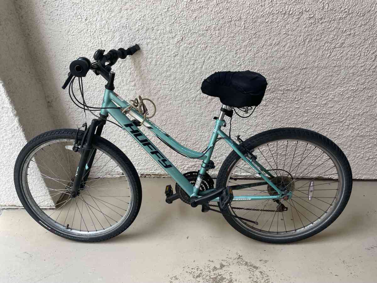 The Huffy Rock Creek 26inch Mountain Bike mint - West Palm Beach, Florida