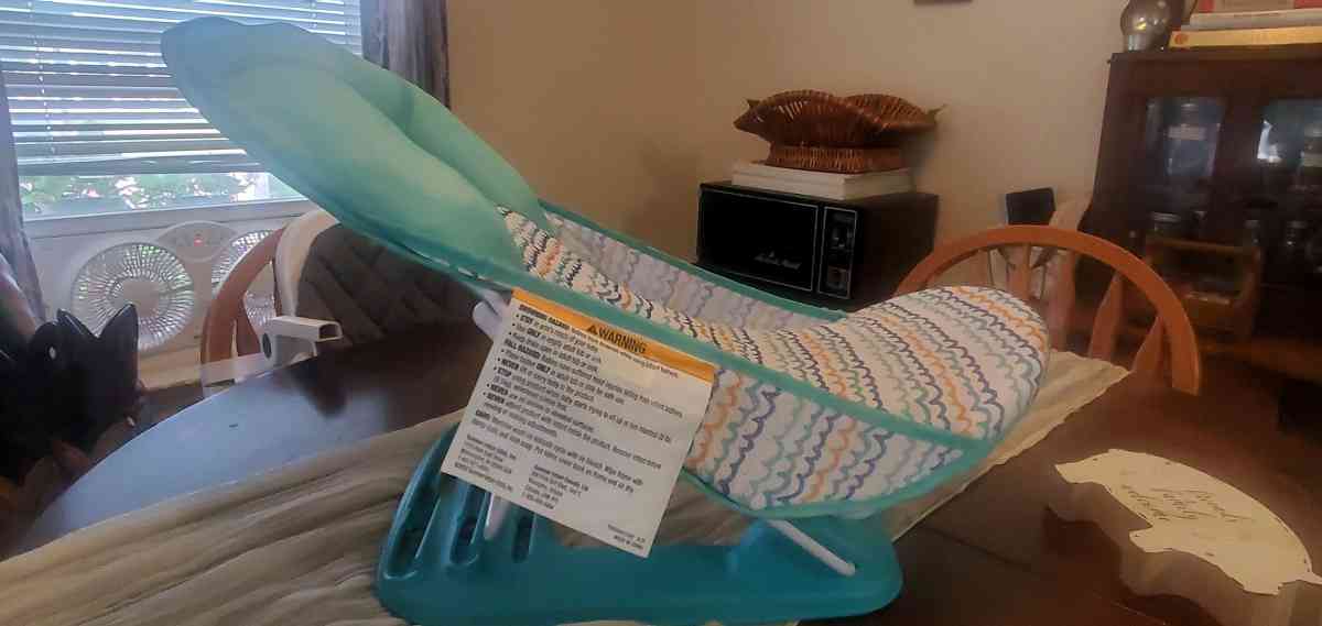 baby Bath chair - Kalamazoo, Michigan - FleaMarketBay