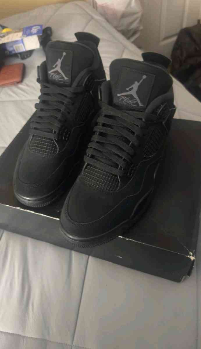 Jordan 4 retro black cats size 12 new - Orlando, Florida