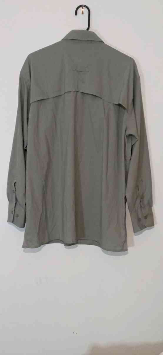 Cabelas Guidewear Mens Fishing Shirt - Dane, Wisconsin - FleaMarketBay