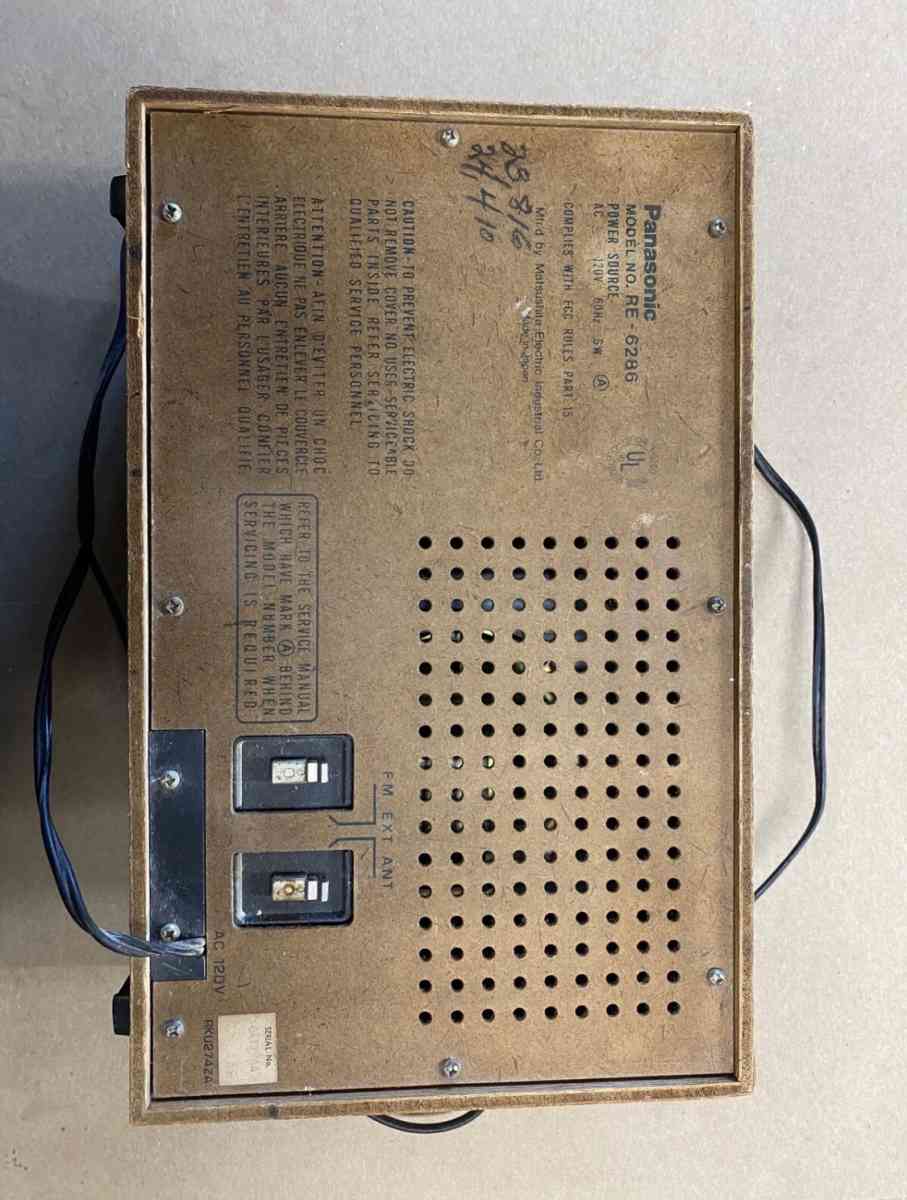 Vintage Panasonic AMFM Radio Model RE6286 By Matsushita Elec - Chesterfield, Virginia - FleaMarketBay