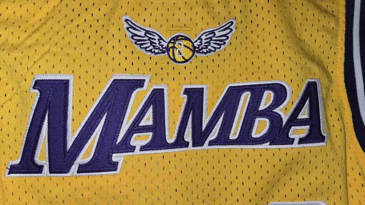 Headgear Mamba Jersey Size Medium - Los Angeles, California - FleaMarketBay