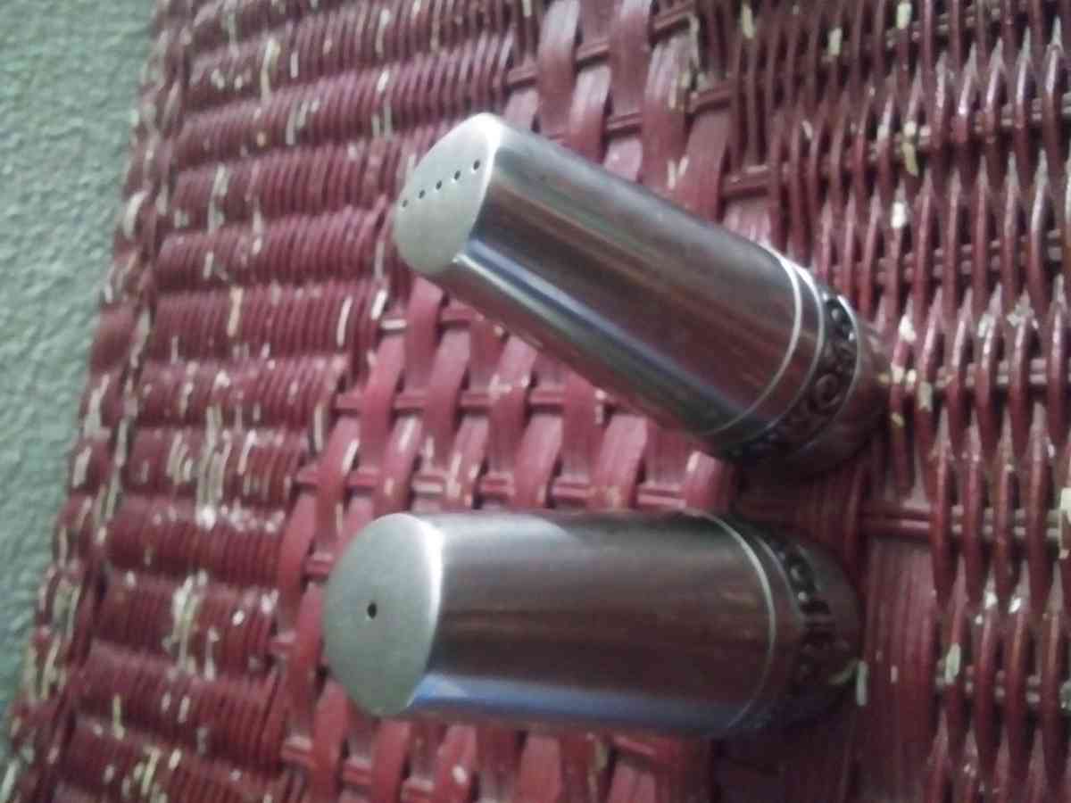 salt and pepper shakers - Alicia, Arkansas