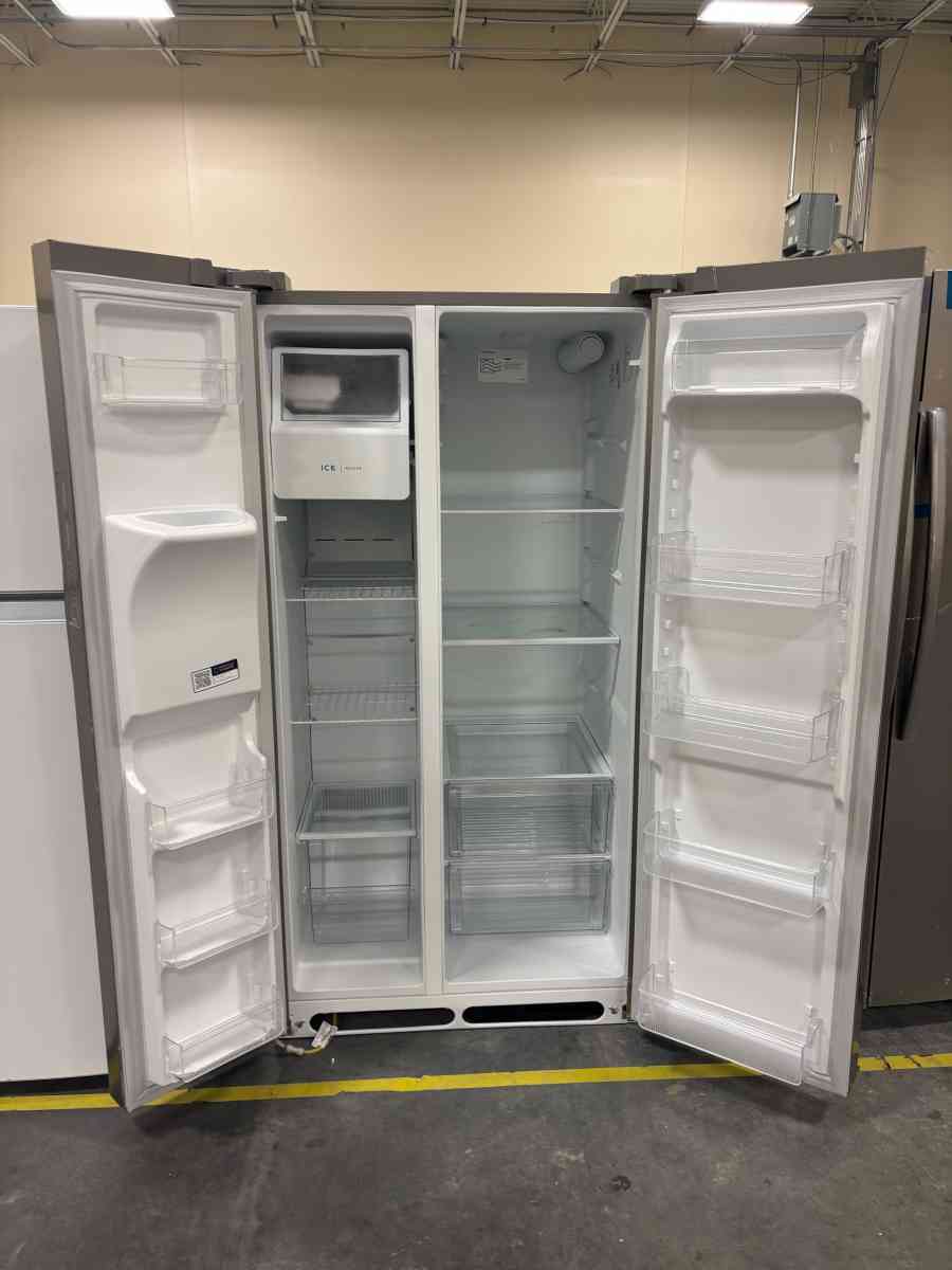 Refrigerator - Warrendale, Pennsylvania - FleaMarketBay