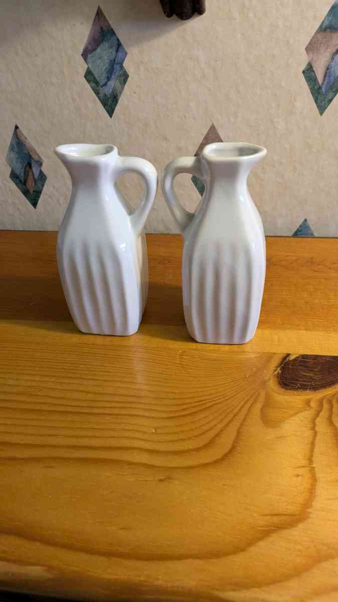 Vintage Oil and Vinegar Cruet Set with White Geese - Phoenix, Arizona - FleaMarketBay