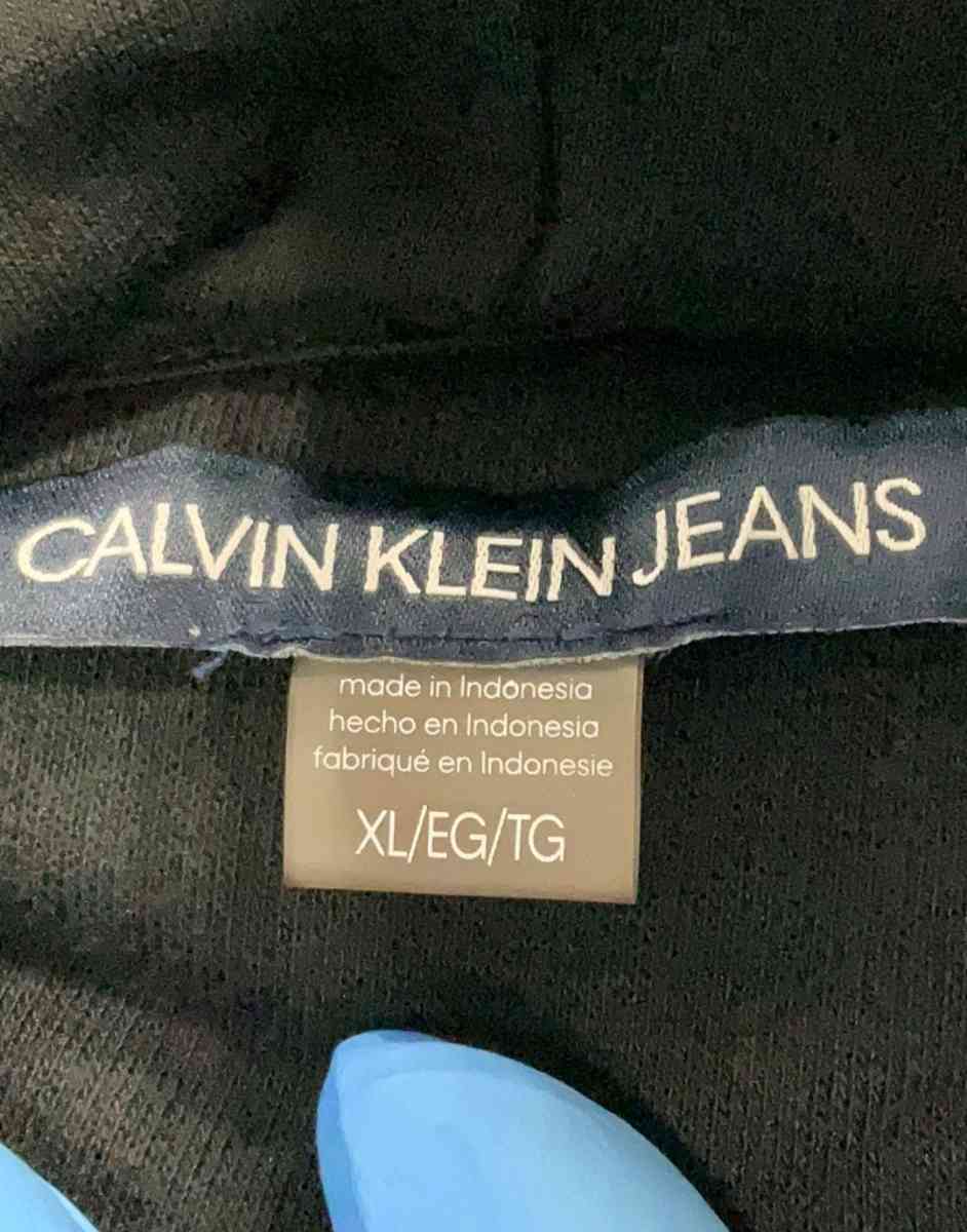 Calvin klein dress hoodie - Myrtle Creek, Oregon - FleaMarketBay