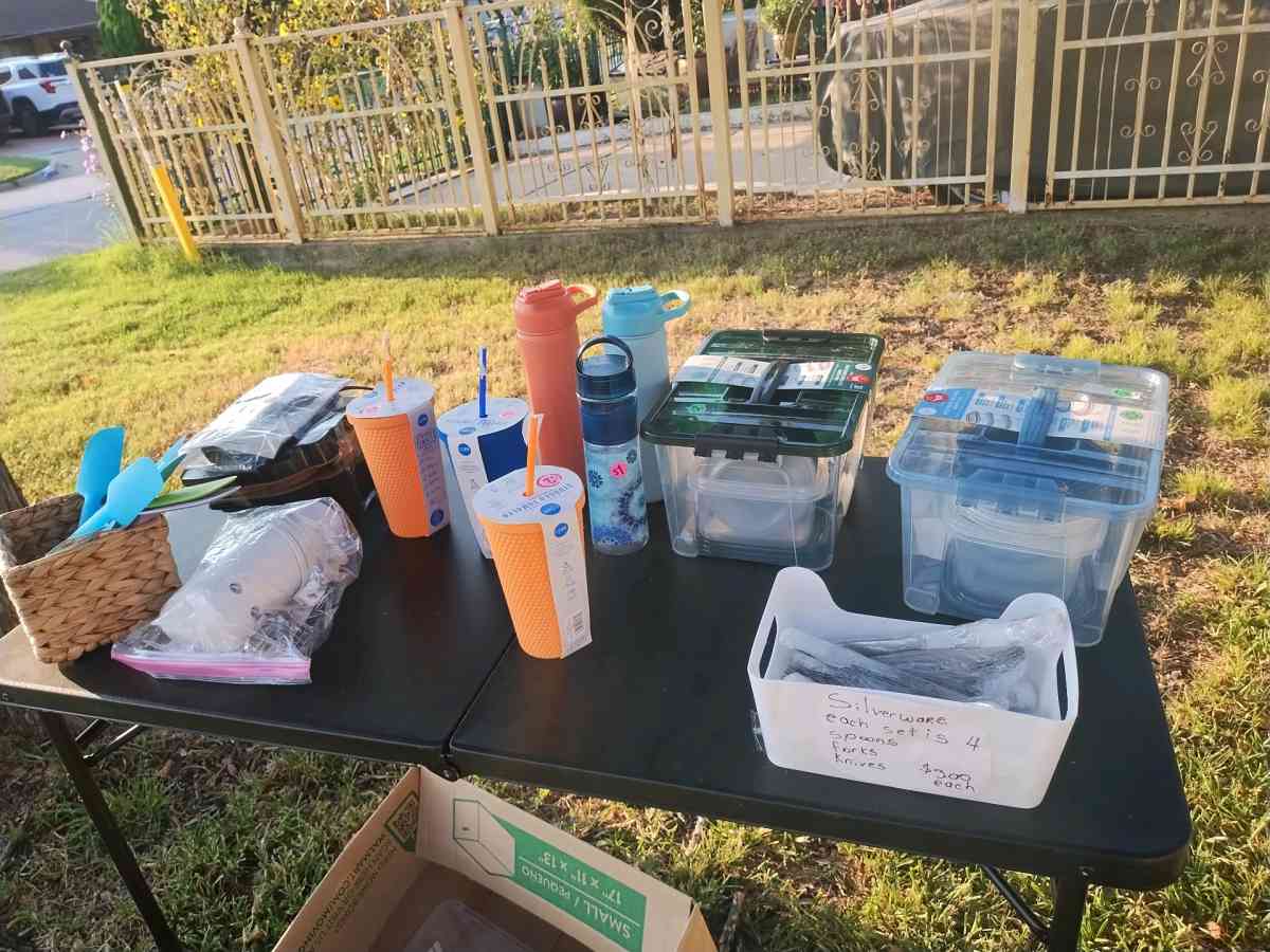 yard sale today and tomorrow - Grand Prairie, Texas - FleaMarketBay