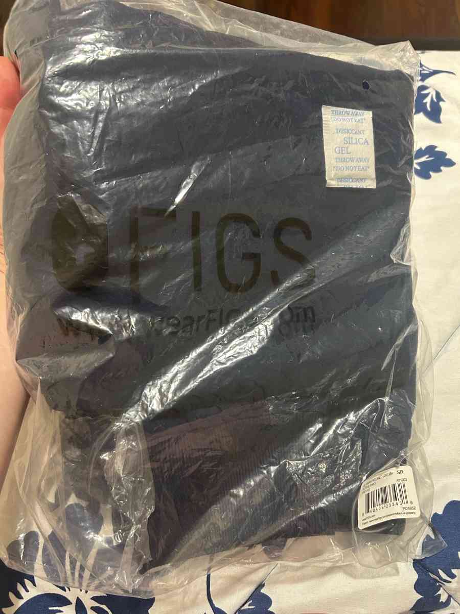 figs scrubs - Chicago, Illinois - FleaMarketBay