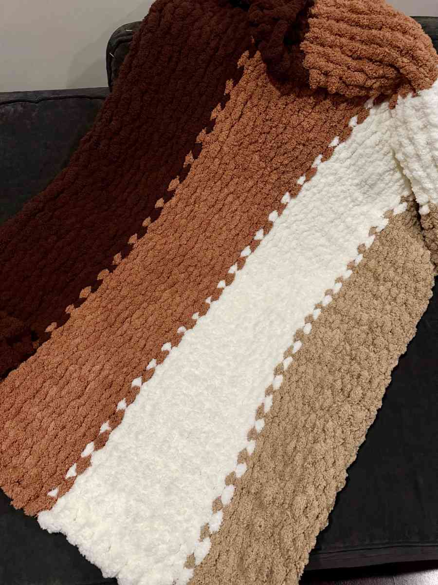 hand made cozy blanket - Addison, Illinois - FleaMarketBay