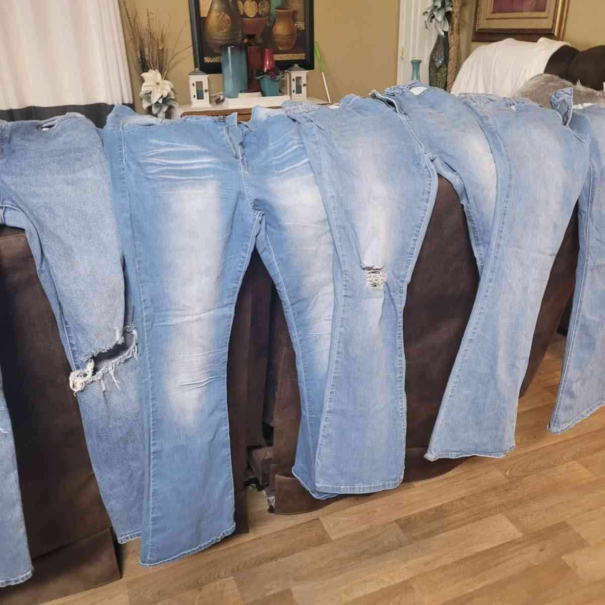 Lady jeans - Branchville, South Carolina - FleaMarketBay