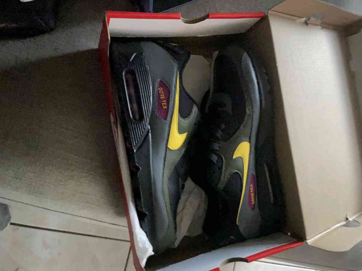 Nlke  shoes - Downey, California - FleaMarketBay