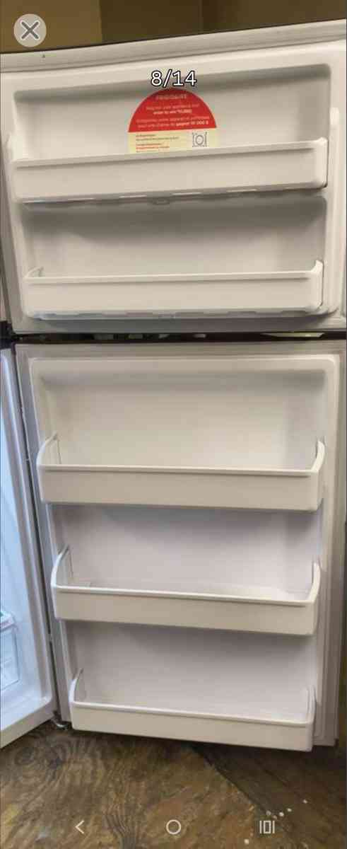 Frigidaire 19 Cu Ft Stainless Refrigerator Freezer  NEWER - New Castle, Pennsylvania - FleaMarketBay