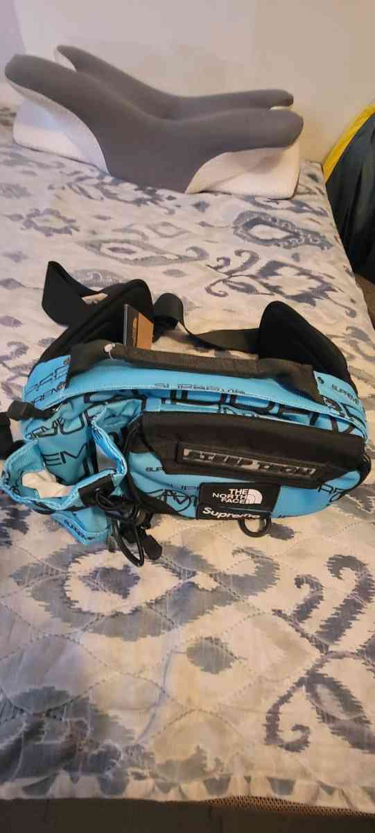 north face steep tech waist bag - Brooklyn, New York - FleaMarketBay