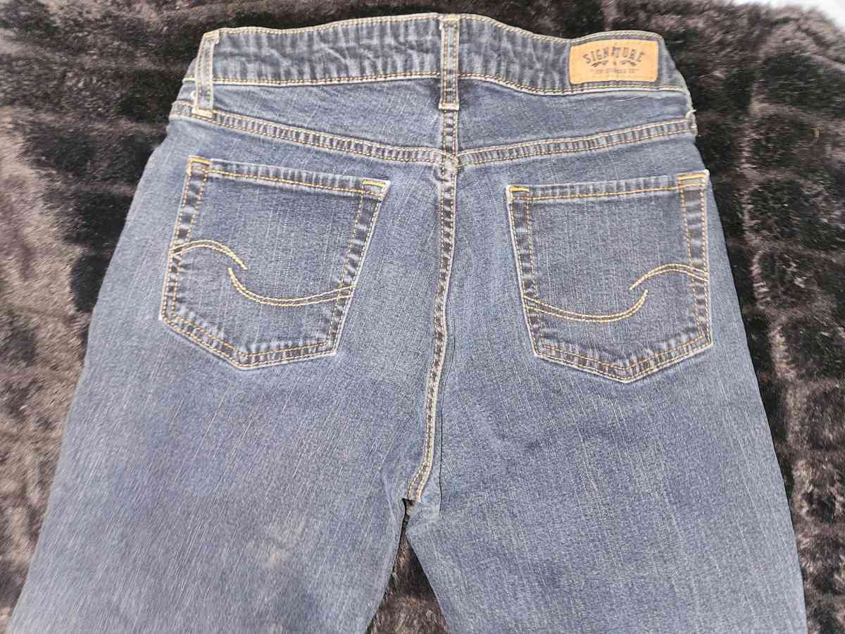 Womens Jeans - Stockland, Illinois - FleaMarketBay