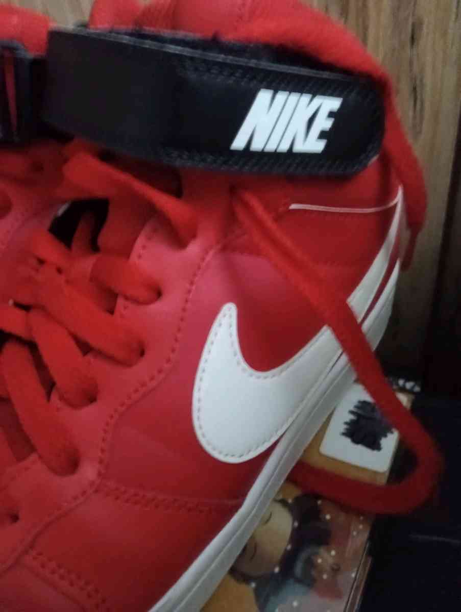 Nike Air Force 1 mid utility high tops black and red - Folcroft, Pennsylvania - FleaMarketBay