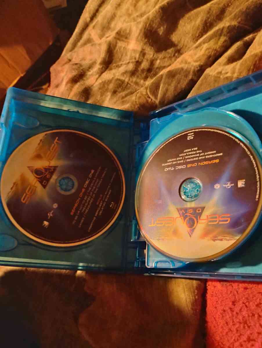 the complete series of seaQuest and its Bluray - Uxbridge, Massachusetts - FleaMarketBay