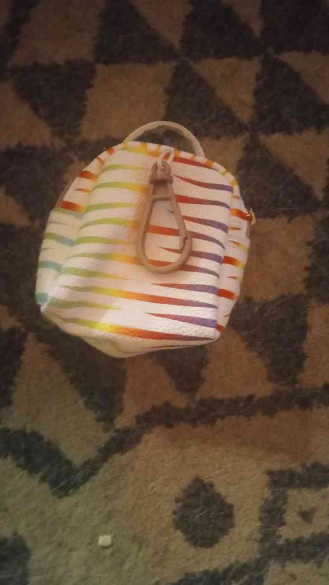 Kitty change purse - Marmaduke, Arkansas - FleaMarketBay