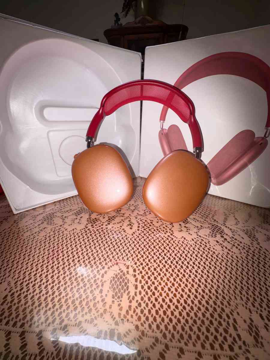 AirPod max - Tucson, Arizona - FleaMarketBay