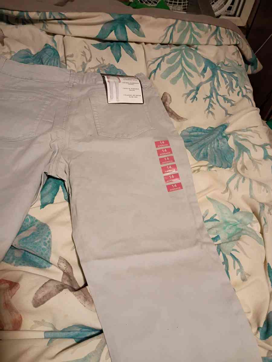 shirt and pants for both - Milroy, Pennsylvania - FleaMarketBay