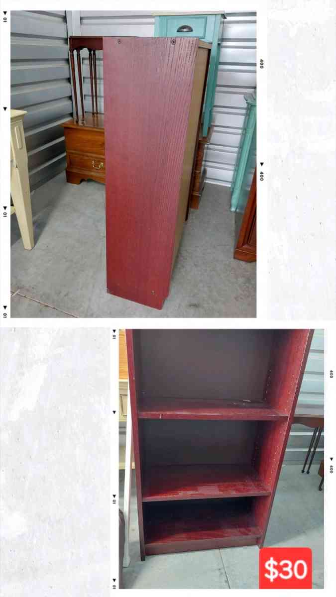 brown wood shelf - Lake Wales, Florida