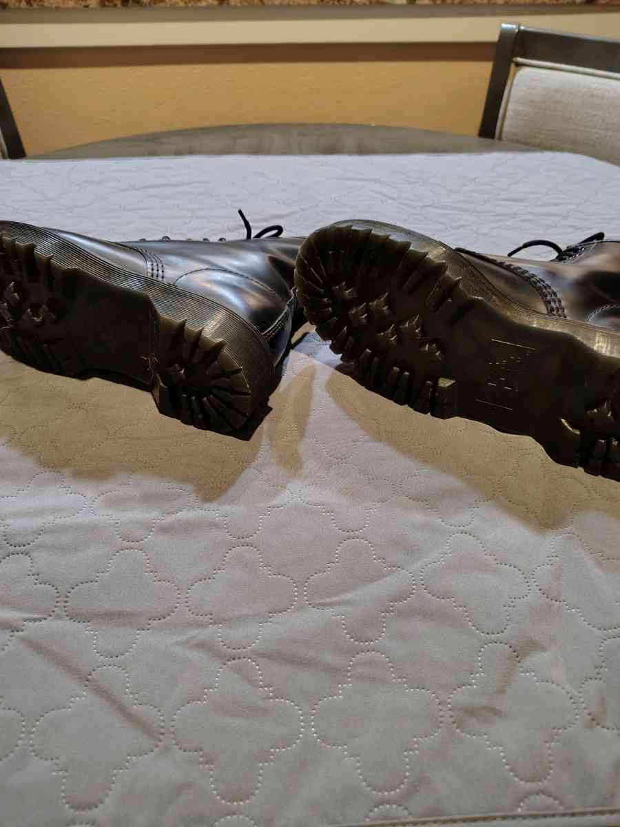 Dr Martens Jadon leather boots  Size 6 - Castle Rock, Washington - FleaMarketBay
