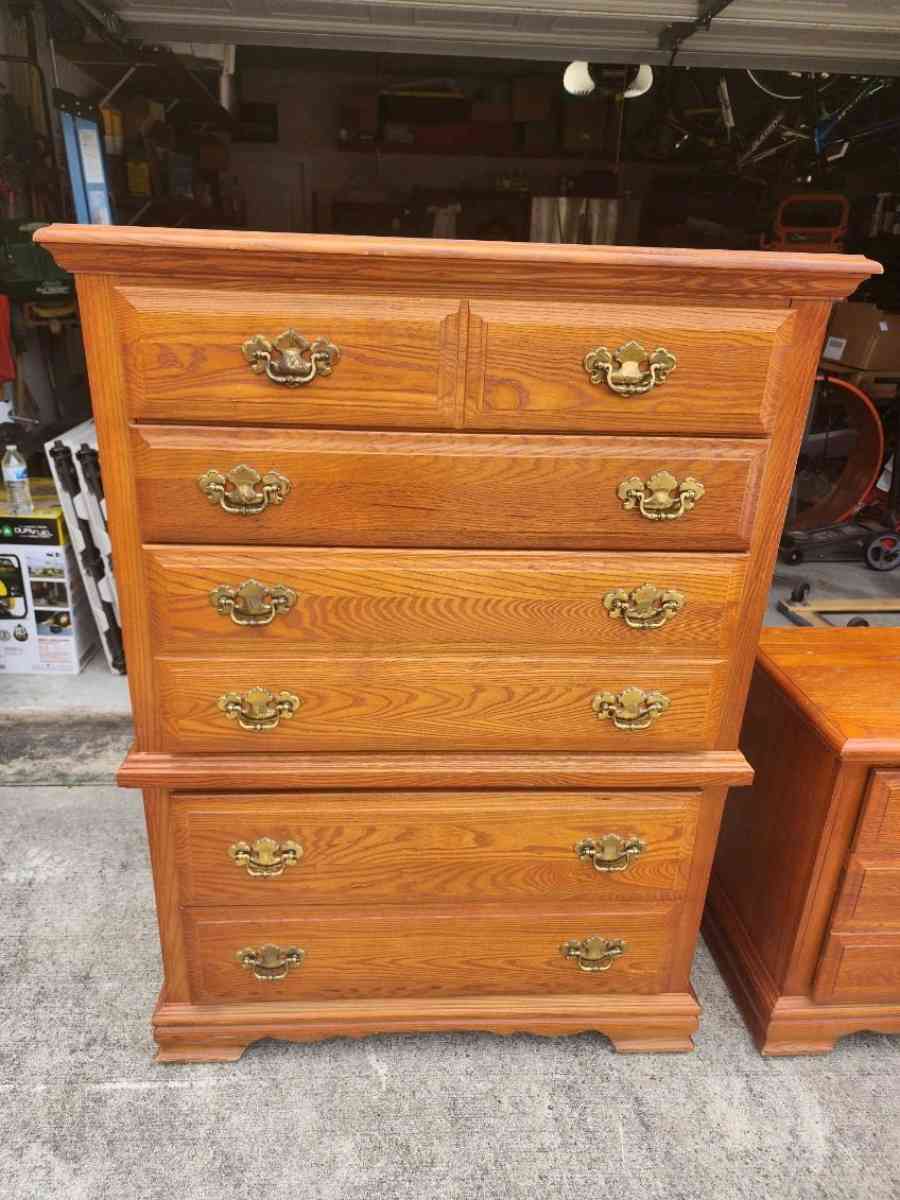 King Size Bedroom Set - Conroe, Texas - FleaMarketBay