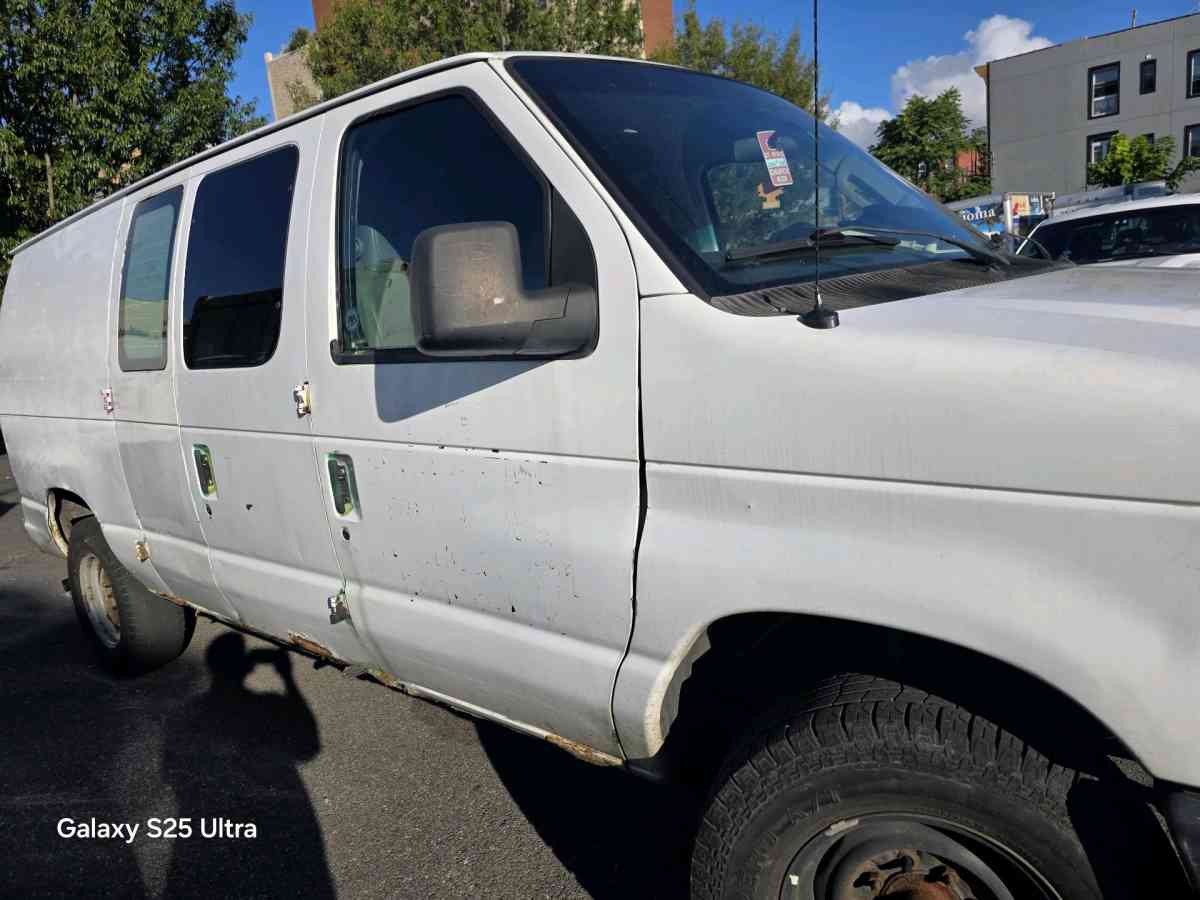 ford van 2012 - Brooklyn, New York - FleaMarketBay