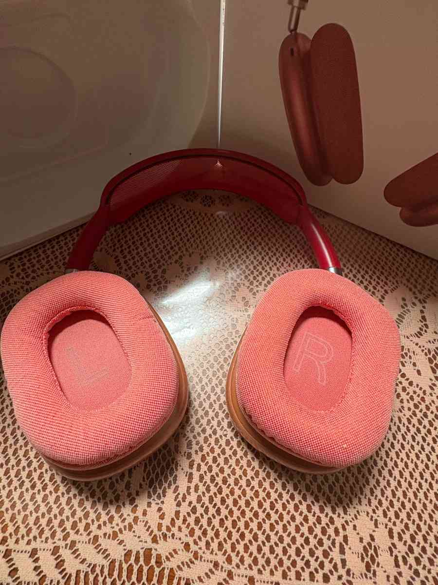 AirPod max - Tucson, Arizona - FleaMarketBay