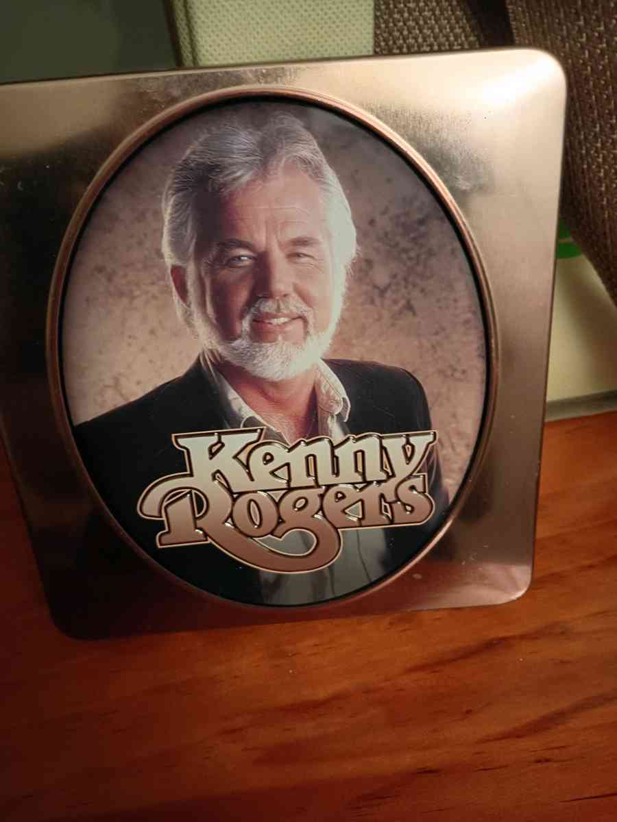 41 Country Classic Cassettes and 2 Kenny Rogers Cds - Bellevue, Kentucky - FleaMarketBay