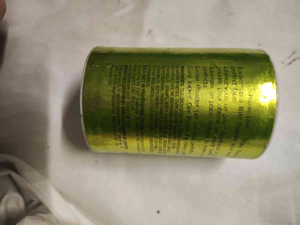 bedhead loose face powder light - Dallas, Texas - FleaMarketBay