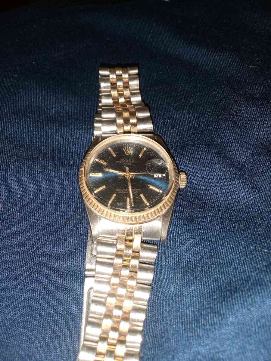 mans watch - Atoka, Tennessee - FleaMarketBay