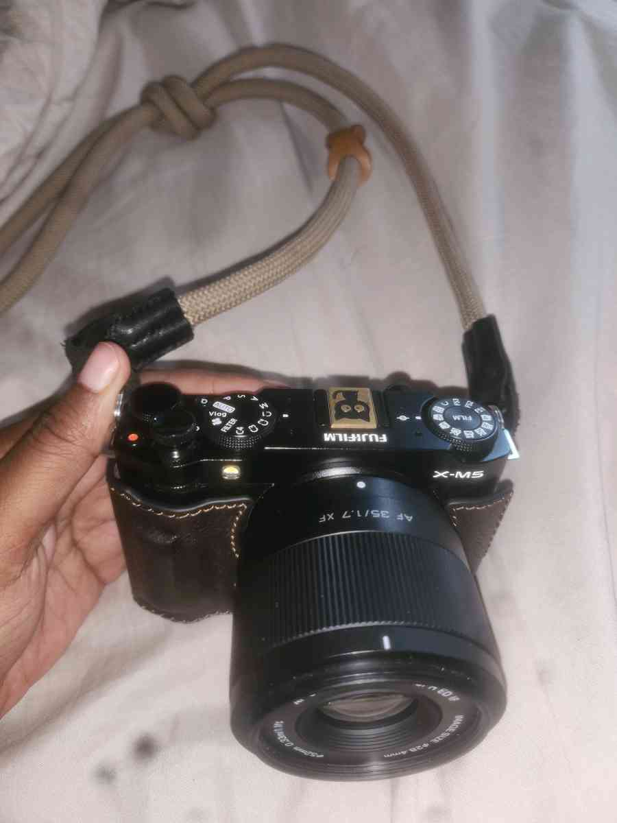 Fujifilm XM5 w 2 Viltrox Lenses - New York, New York - FleaMarketBay