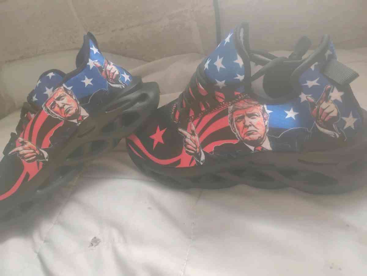 PRESADENT DONALD J TRUMP SNEEKERS - Tucson, Arizona