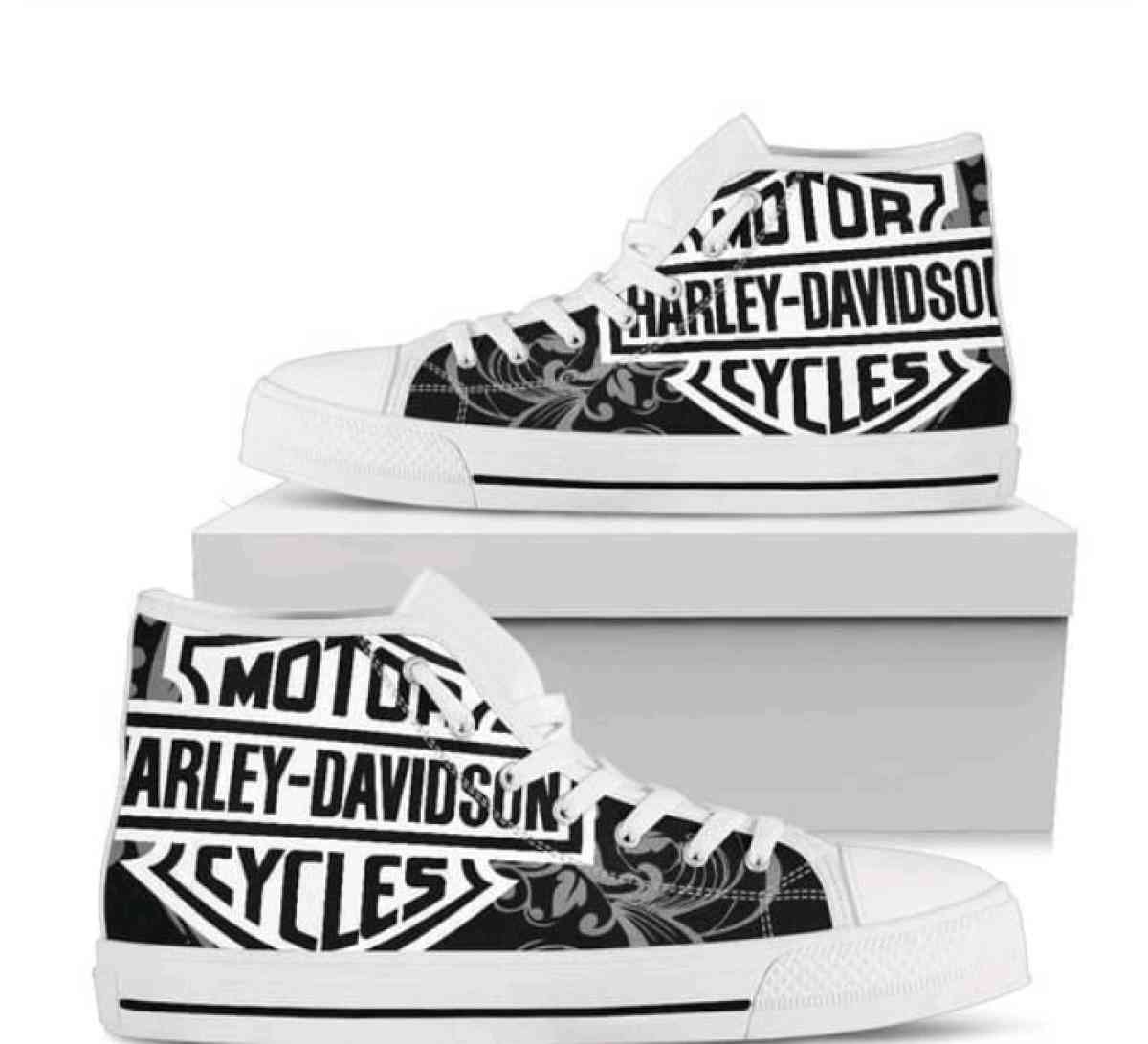 Big fall and end of summer sneakers shoes and boots sale - Philadelphia, Pennsylvania - FleaMarketBay