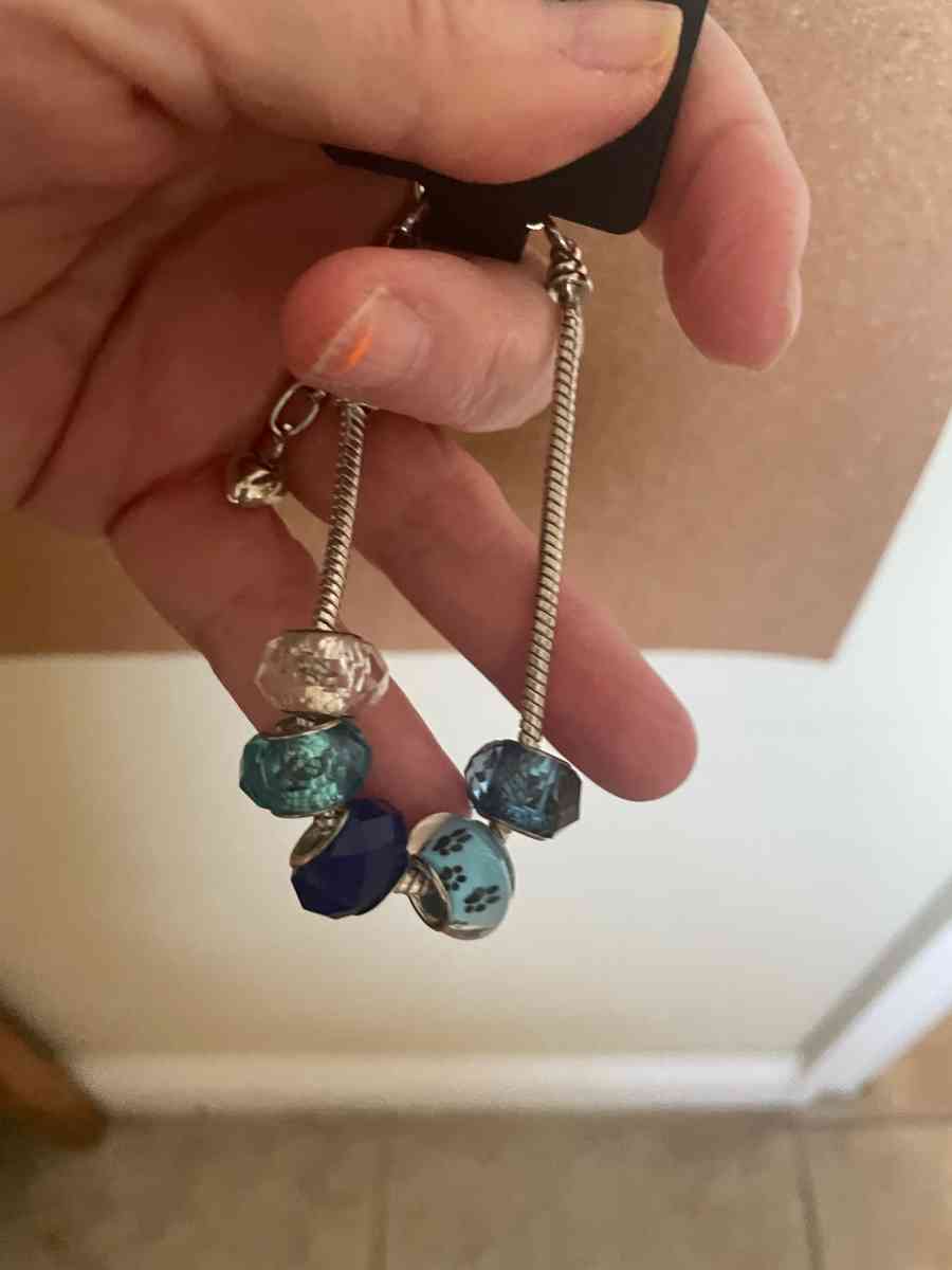bracelet  silver with its own charms - Hemet, California - FleaMarketBay