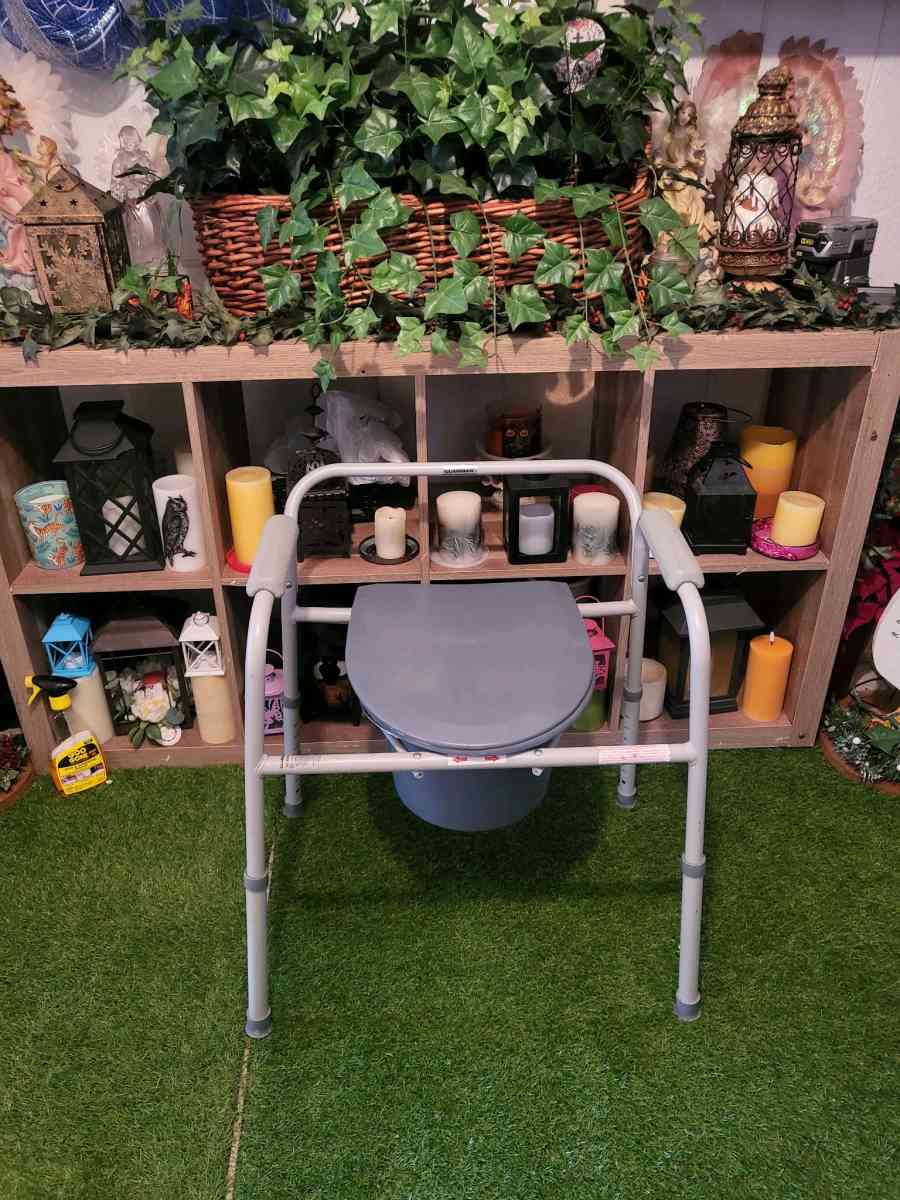 bedside commode - Corpus Christi, Texas - FleaMarketBay