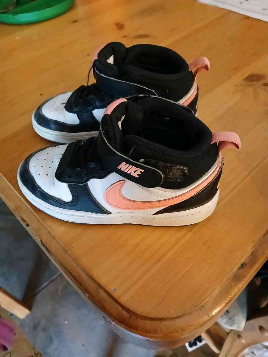 girls kids size 10 nike shoes - Quinlan, Texas
