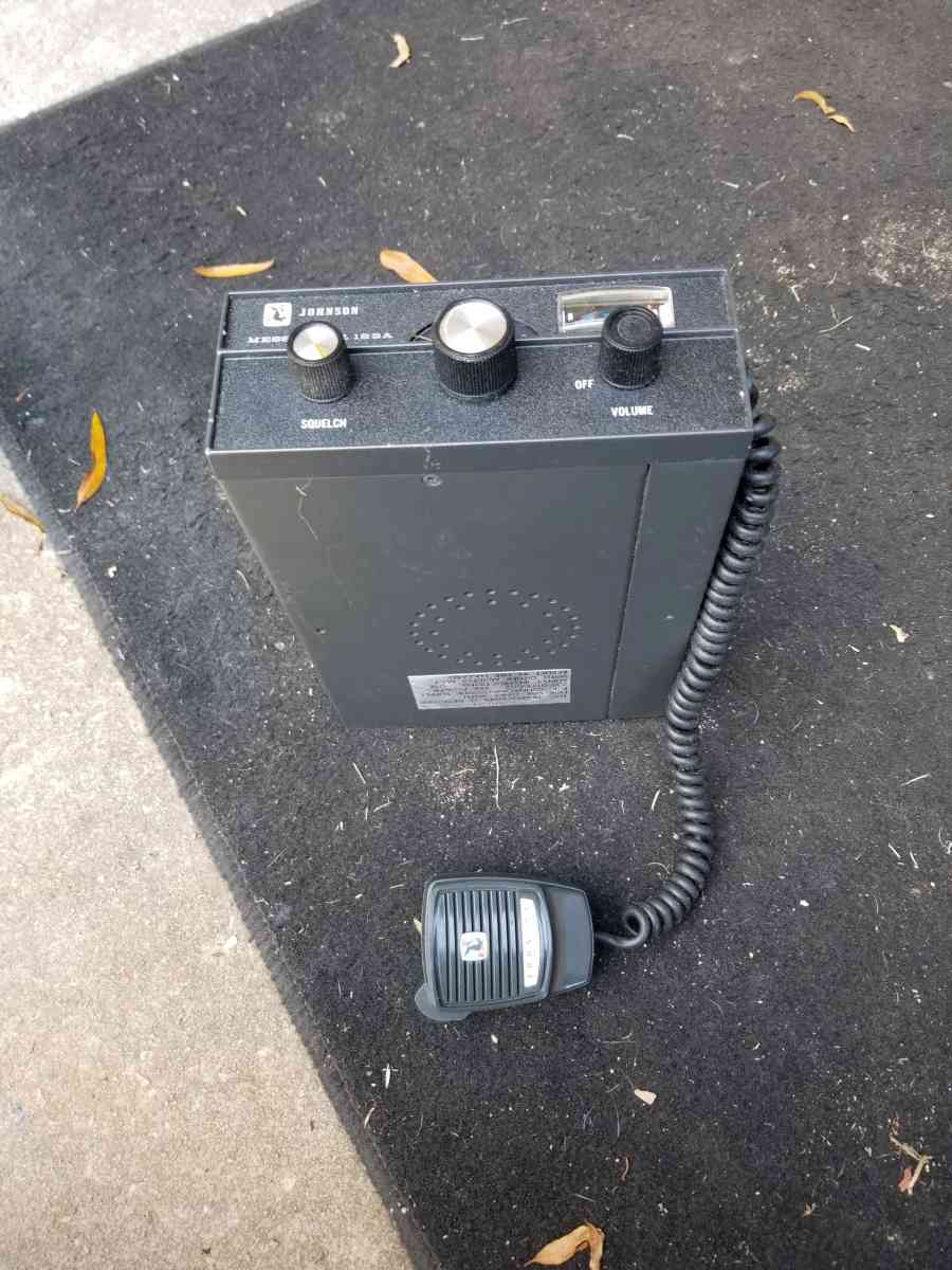 vintage Johnson CB radio works like new - Donalds, South Carolina