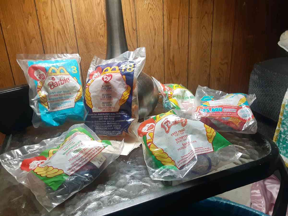 McDonalds 1996 vnt toys still in their packages - Jane Lew, West Virginia - FleaMarketBay