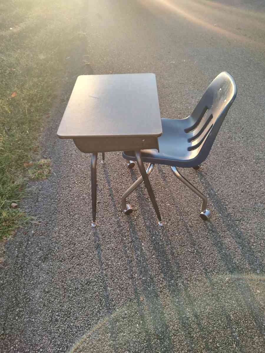 metal desk with a rolling chair or a end table - Glade Hill, Virginia