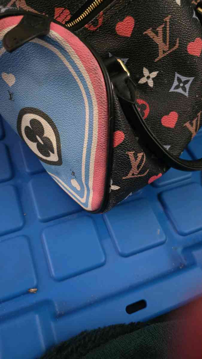 Louis Vuitton Game On Speedy Bandouliere 25 - Livonia, Michigan - FleaMarketBay