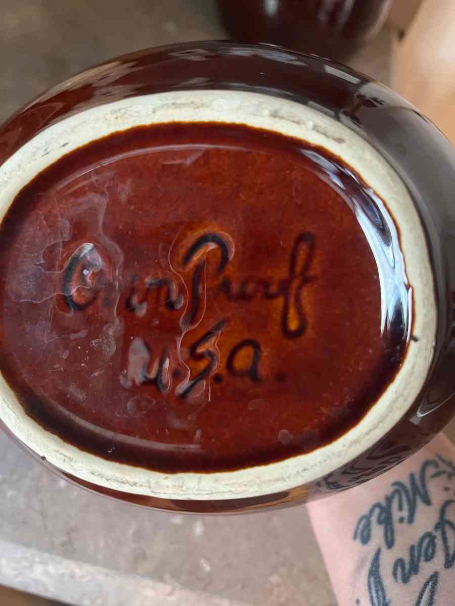 vintage Hull pottery USA - Mims, Florida - FleaMarketBay