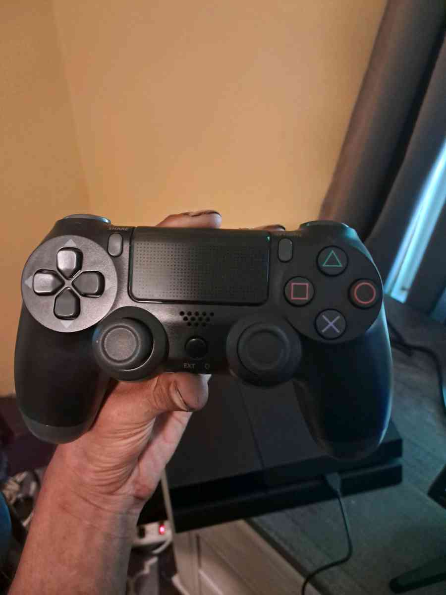 PS4 Pro - Adelanto, California - FleaMarketBay