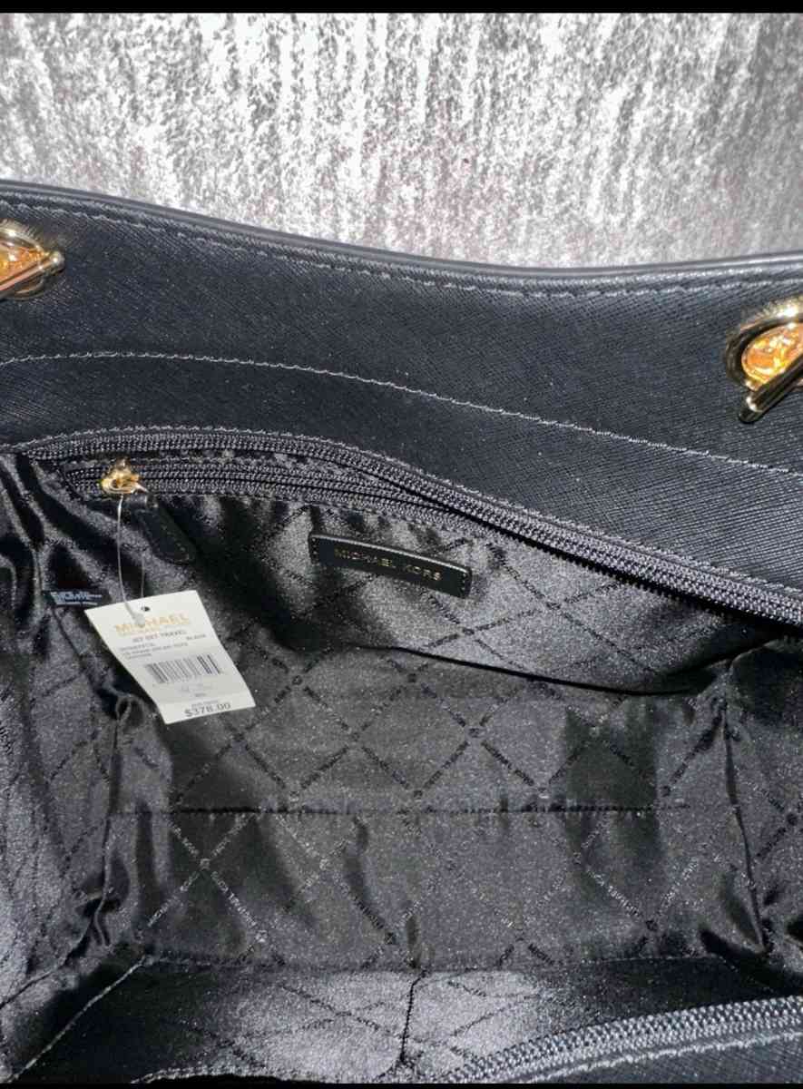 Michael Kors handbag - Oak Lawn, Illinois - FleaMarketBay