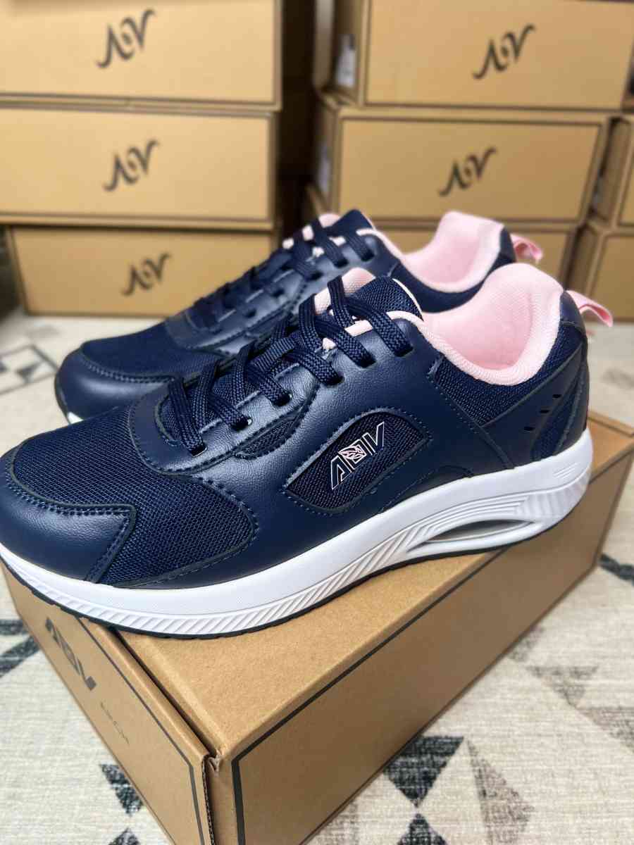 tennis for women - San Bernardino, California - FleaMarketBay